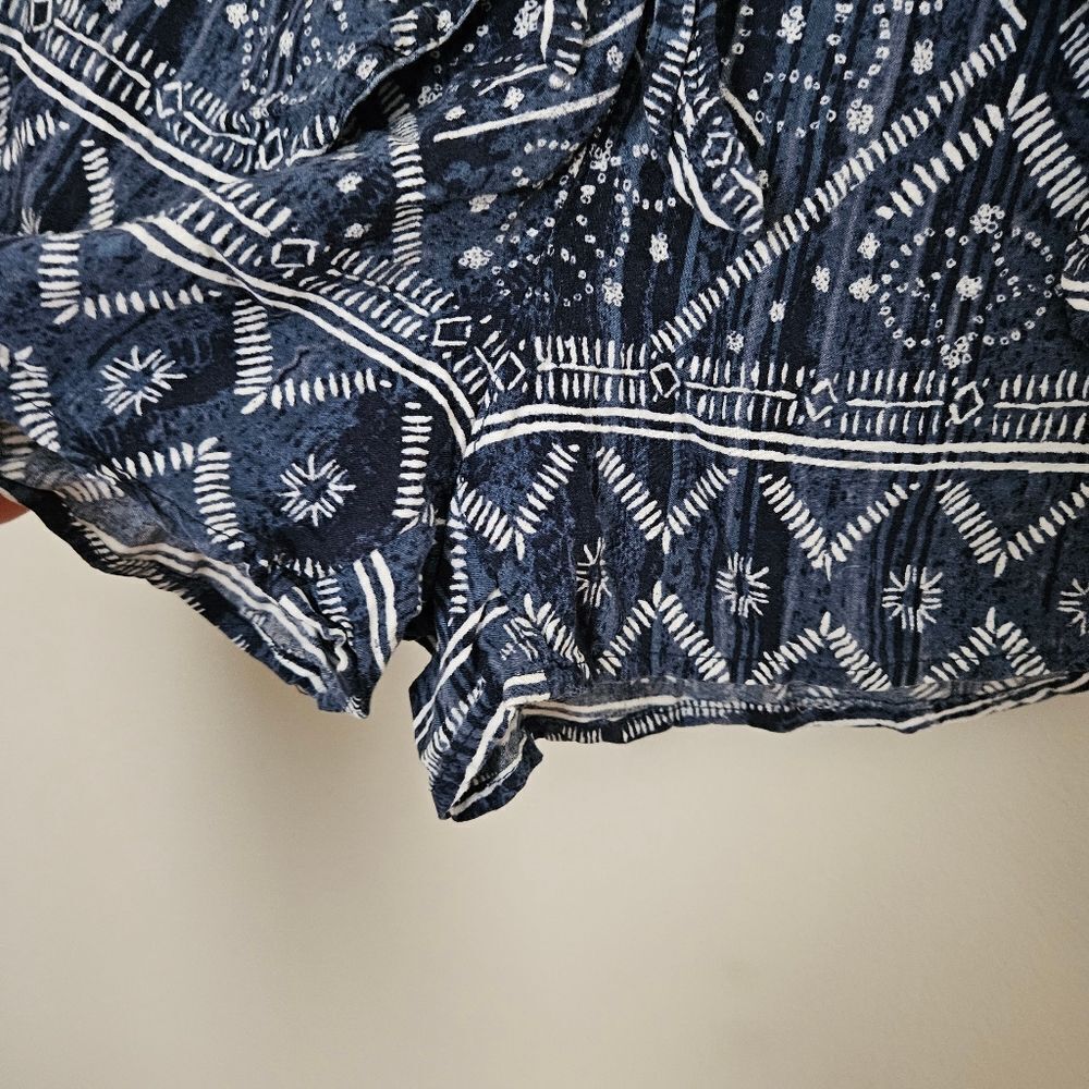 Abercrombie & Fitch Shorts Faux Wrap Tie Blue White Patterned Stretch Casual - Picture 3 of 10